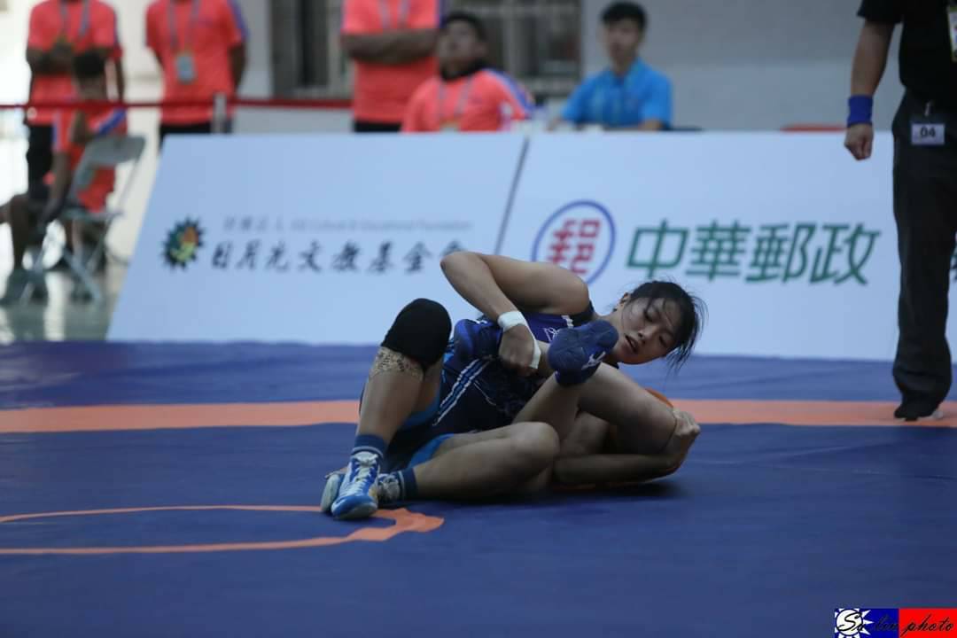 白